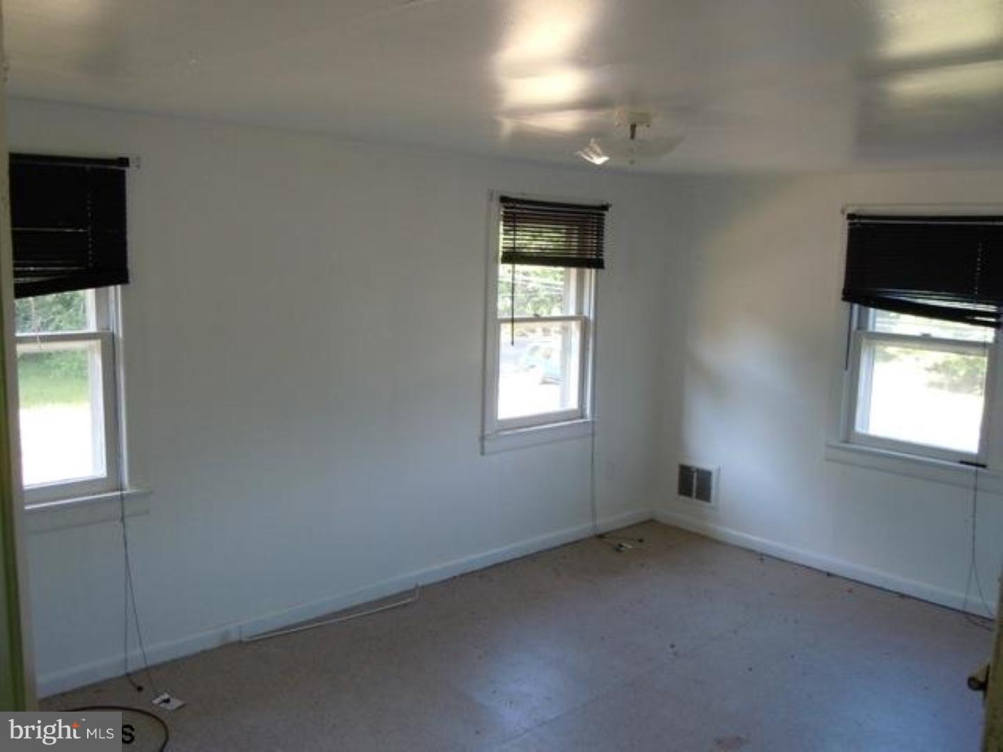 151 North Burlington Road Bridgeton, NJ 08302 - Photo 8 of 12 Gallery Image 8
