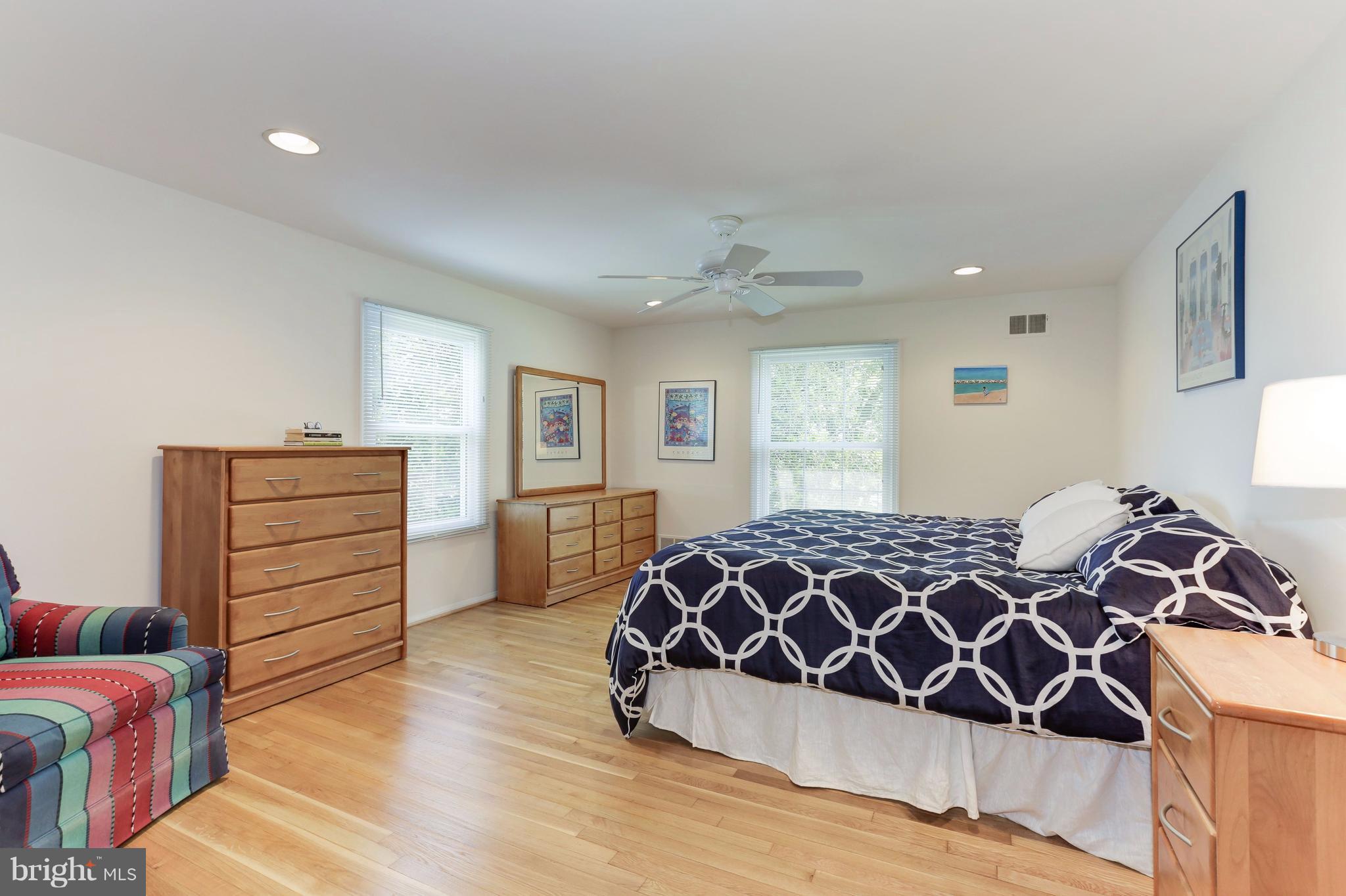 8811 Bells Mill Road Potomac, MD 20854 - Photo 12 of 24 Owner's Suite
