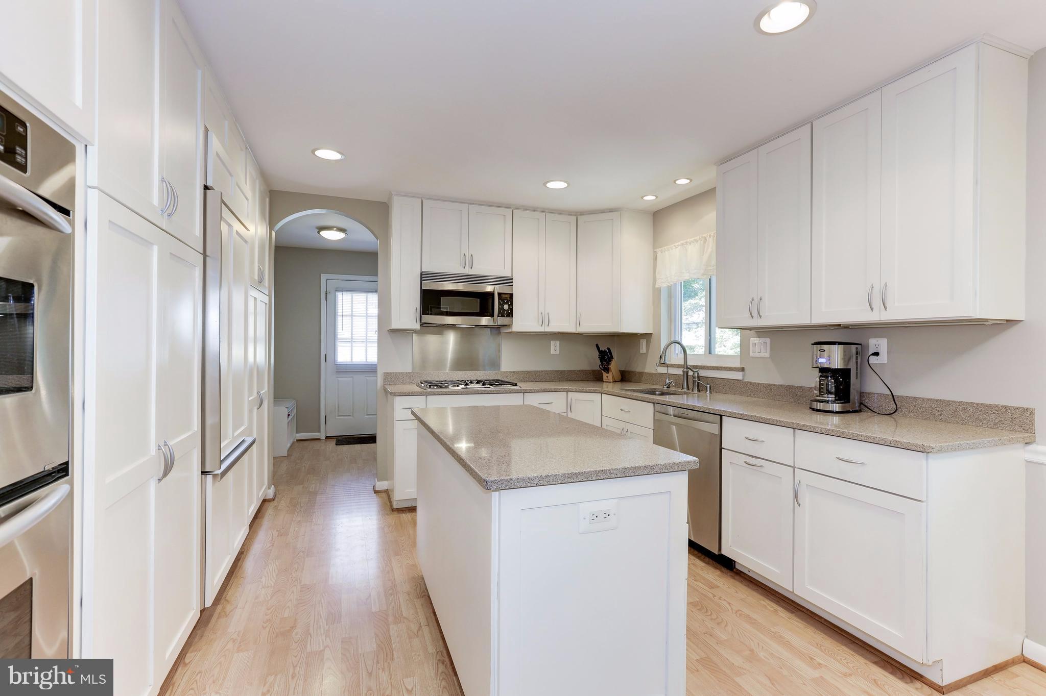 8811 Bells Mill Road Potomac, MD 20854 - Photo 9 of 24 Updated Gourmet Kitchen