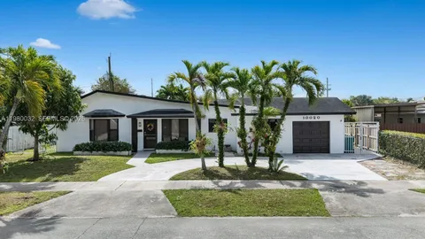 $945,000 | 10020 Southwest 83rd Street, Miami, FL 33173
