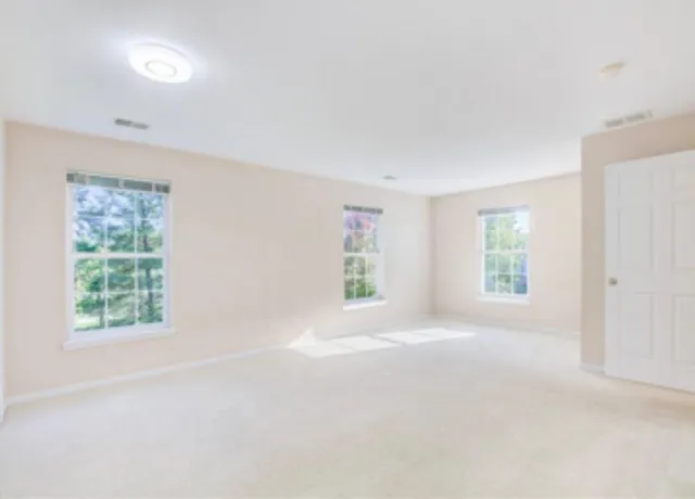 $199,500 | 712 West Barrington Circle, Jackson, MI 49203