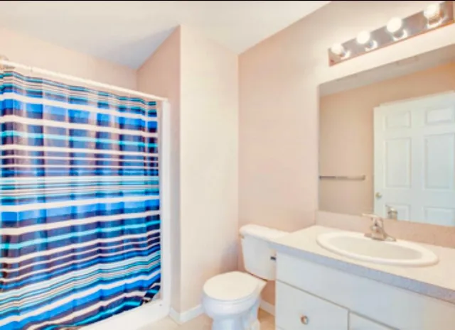 $199,500 | 712 West Barrington Circle, Jackson, MI 49203