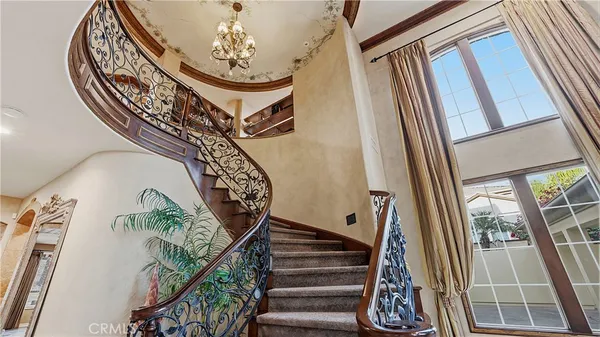 $3,195,000 | 3426 Wedgewood Lane, Burbank, CA 91504