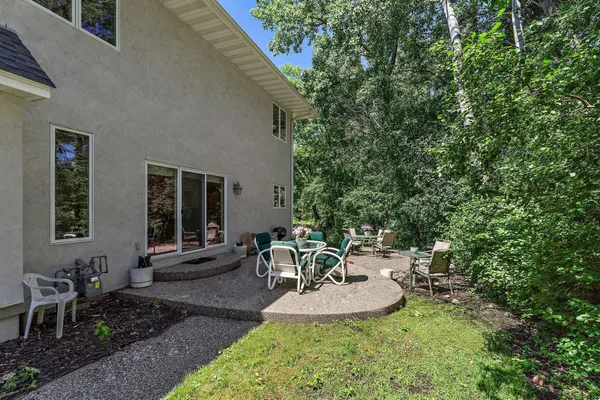 $1,990,000 | 2935 Minnehaha Curve, Minnetonka, MN 55391