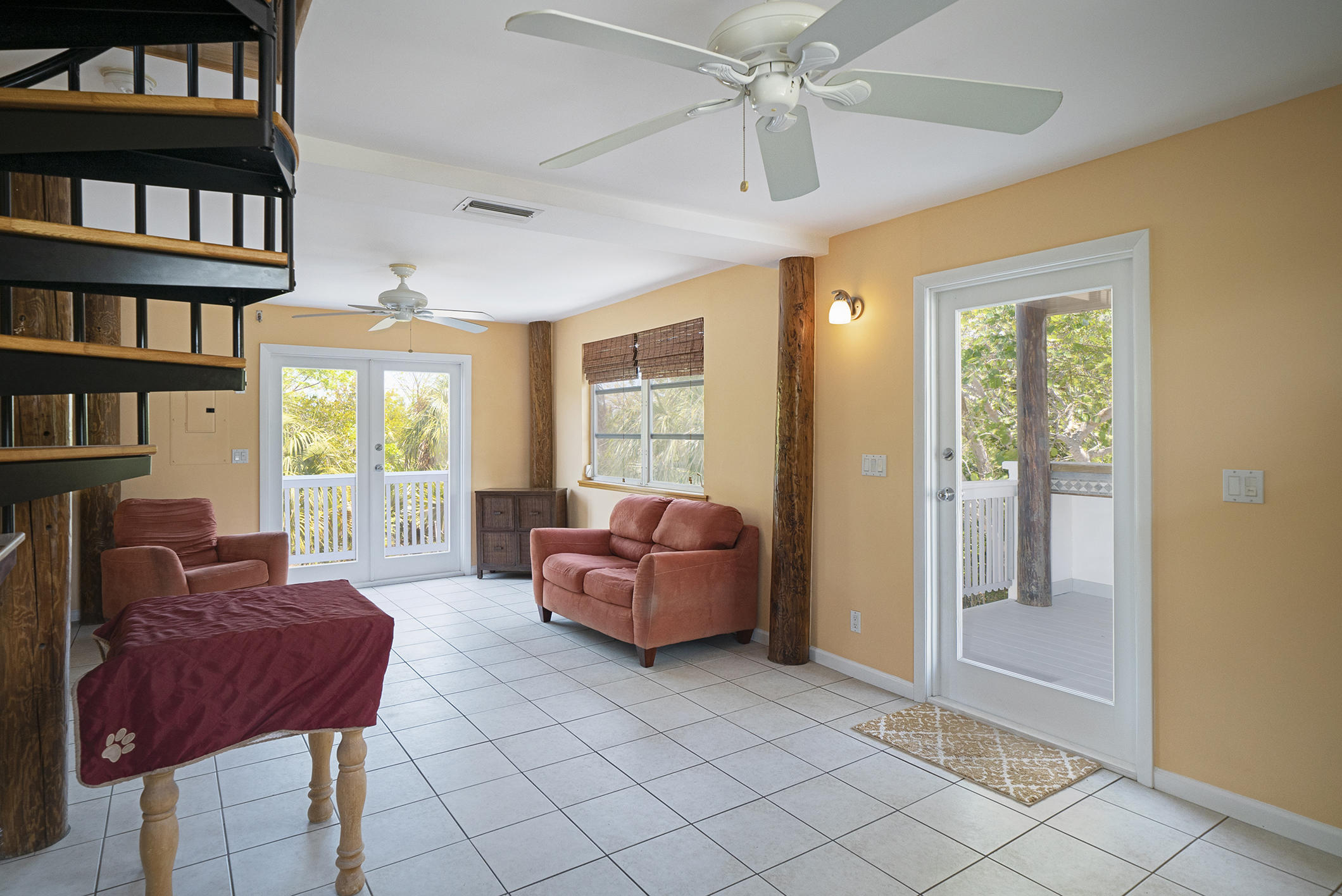 21850 Valencia Road Cudjoe, FL 33042 - Photo 11 of 34 Entrance