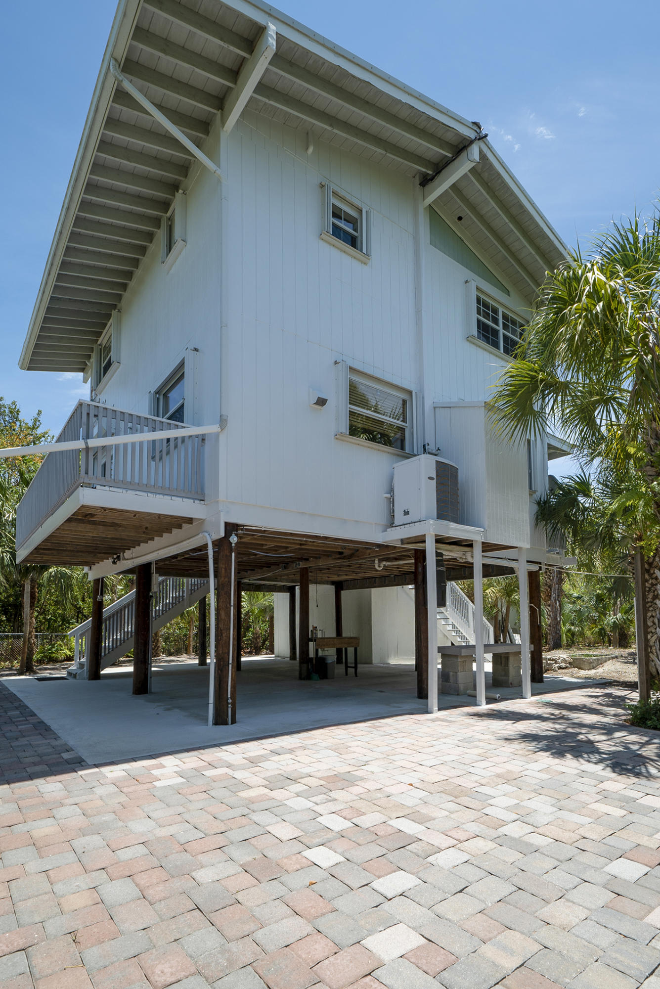 21850 Valencia Road Cudjoe, FL 33042 - Photo 30 of 34 Valencia23