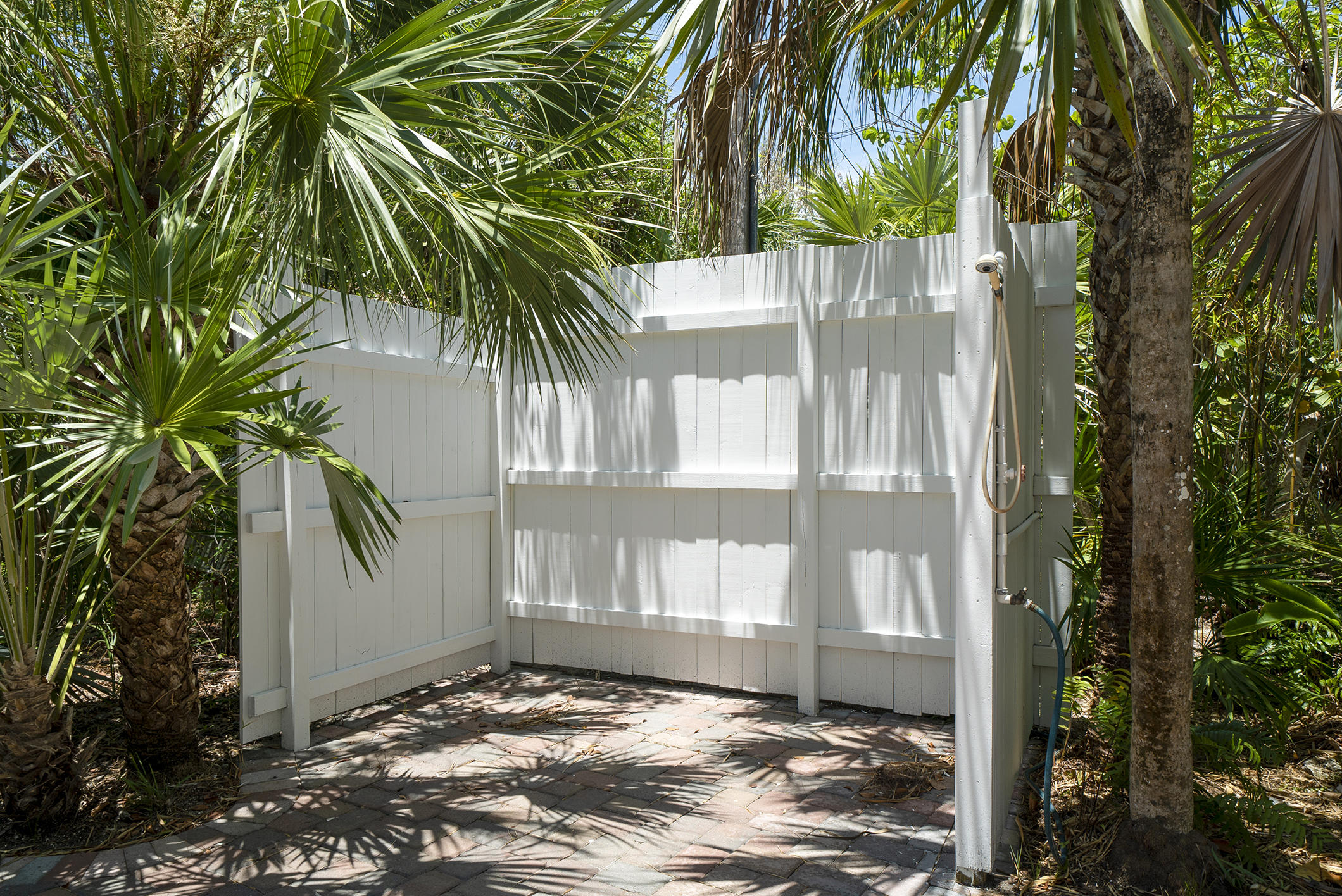 21850 Valencia Road Cudjoe, FL 33042 - Photo 32 of 34 Valencia24