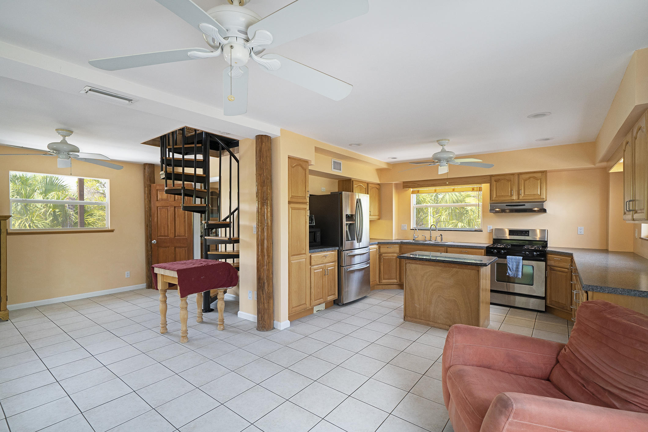 21850 Valencia Road Cudjoe, FL 33042 - Photo 5 of 34 Living Room