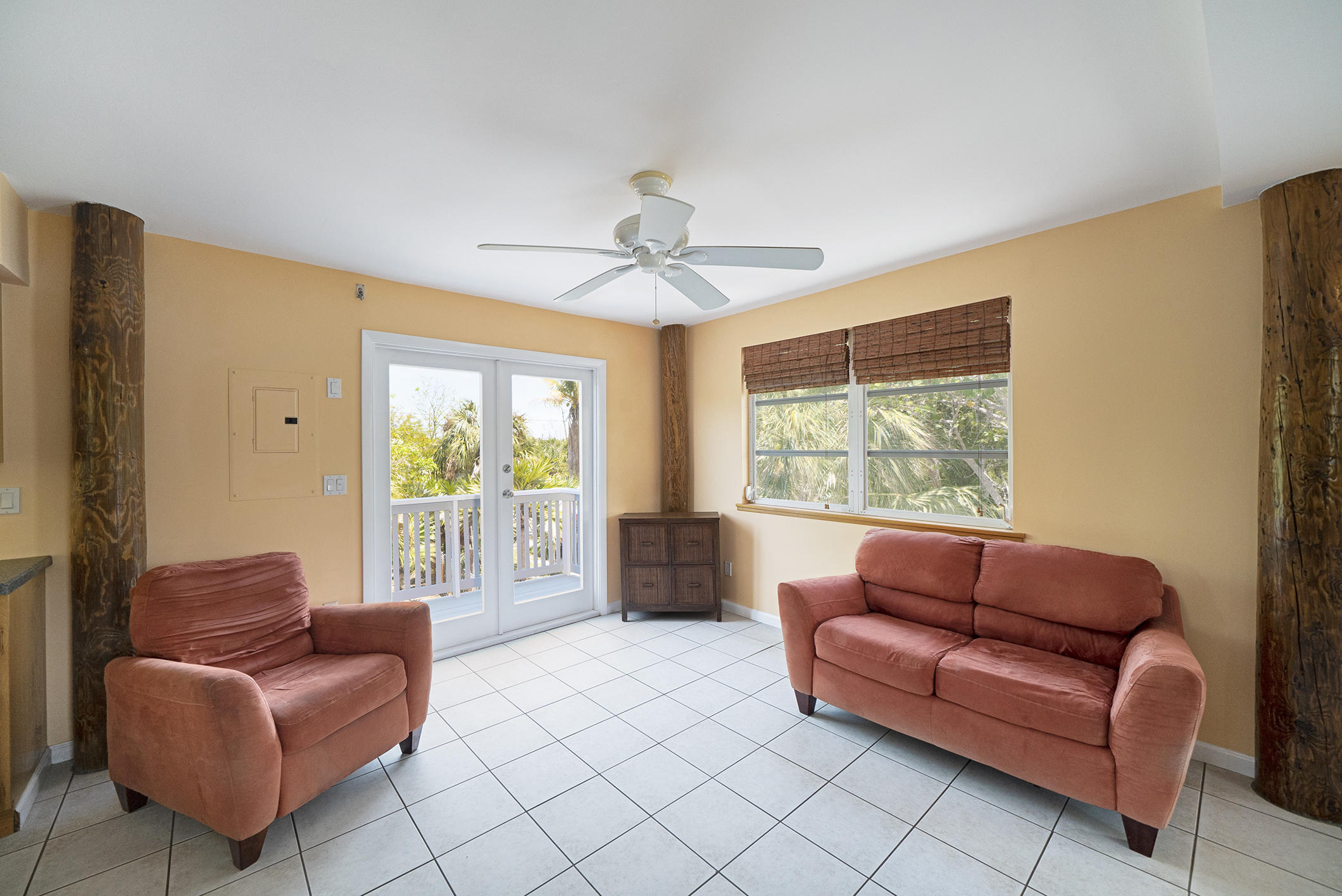 21850 Valencia Road Cudjoe, FL 33042 - Photo 9 of 34 Dining Area