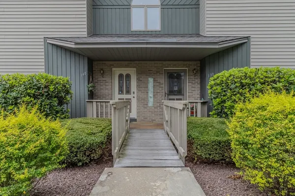 $384,900 | 140 Pine Grove Drive, Unit 140, South Hadley, MA 01075