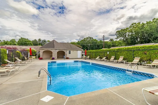 $384,900 | 140 Pine Grove Drive, Unit 140, South Hadley, MA 01075