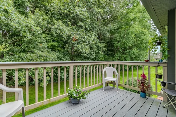 $384,900 | 140 Pine Grove Drive, Unit 140, South Hadley, MA 01075