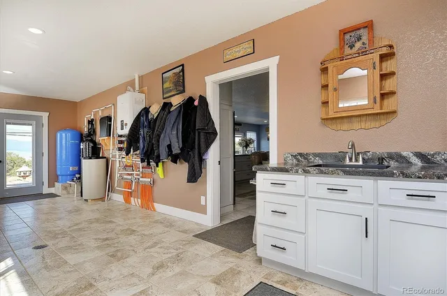 a view of walk in closet