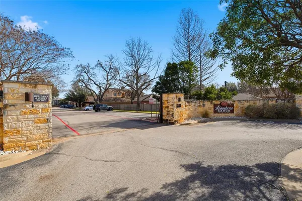 $220,000 | 2410 South 2nd Street, Unit 309, Waco, TX 76706