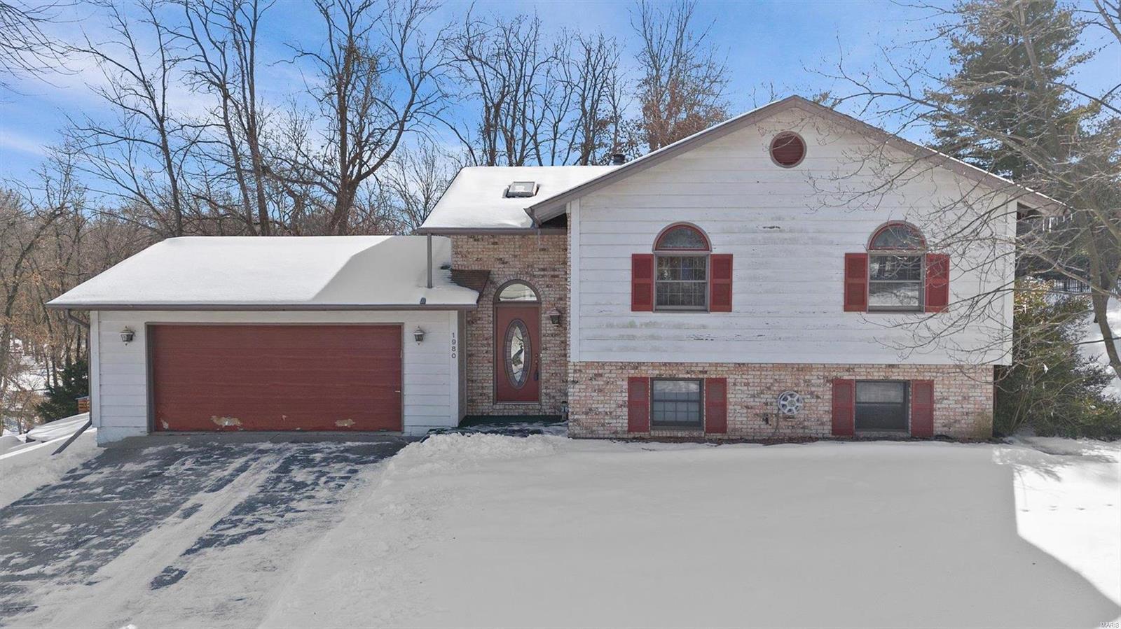 1980 Banyan Tree Road Collinsville, IL 62234 - Photo 1 of 25 Gallery Image 1
