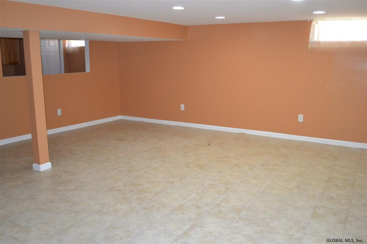 3278 East Old State Road Schenectady, NY 12303 - Photo 12 of 16 Photo 12