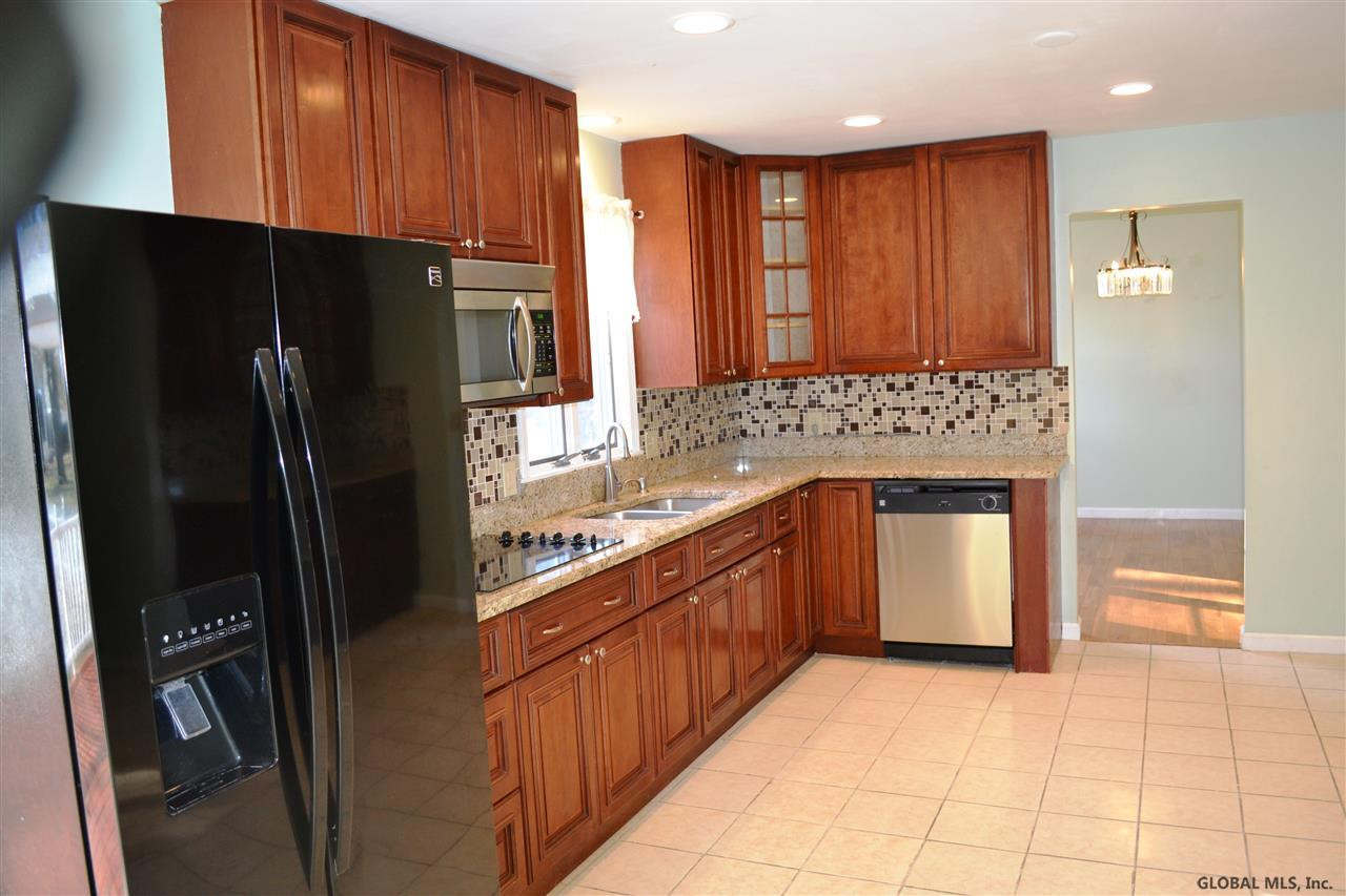 3278 East Old State Road Schenectady, NY 12303 - Photo 3 of 16 Photo 3