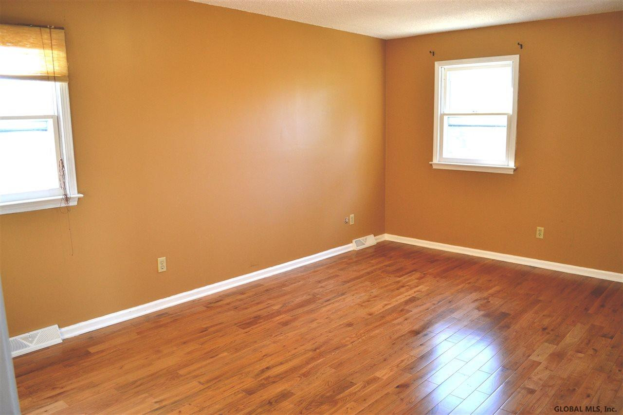 3278 East Old State Road Schenectady, NY 12303 - Photo 8 of 16 Photo 8
