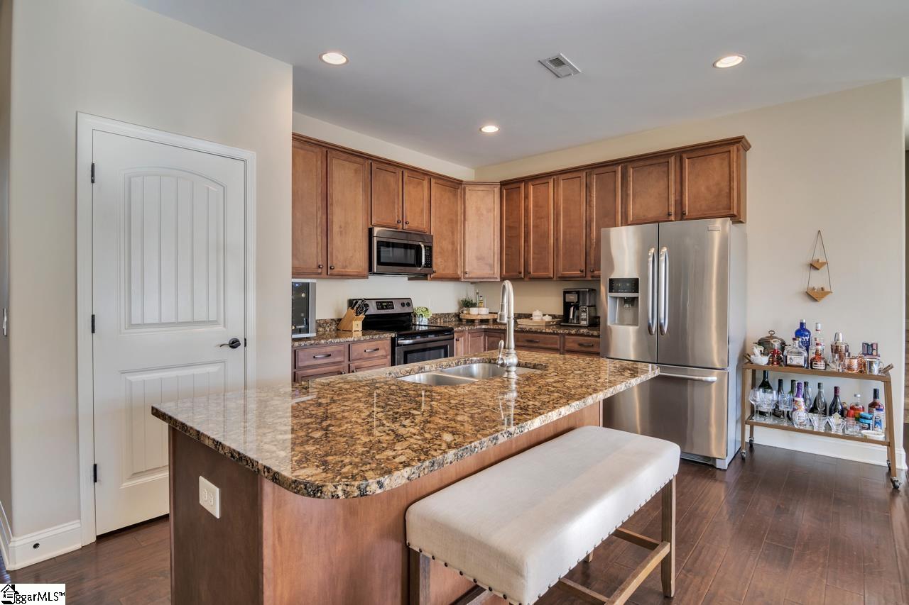 309 Stallion Road Greenville, SC 29617 - Photo 13 of 33 Gallery Image 13