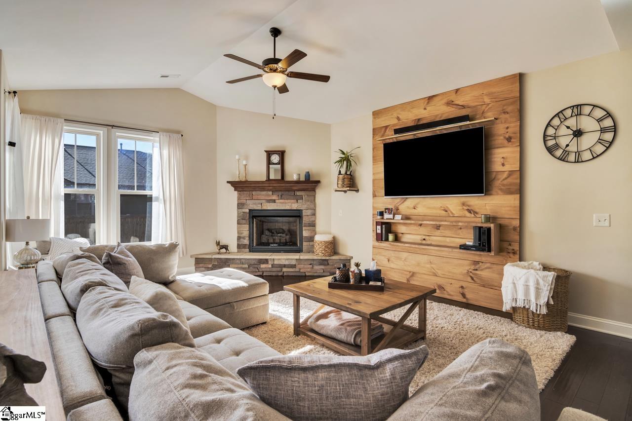 309 Stallion Road Greenville, SC 29617 - Photo 5 of 33 Gallery Image 5