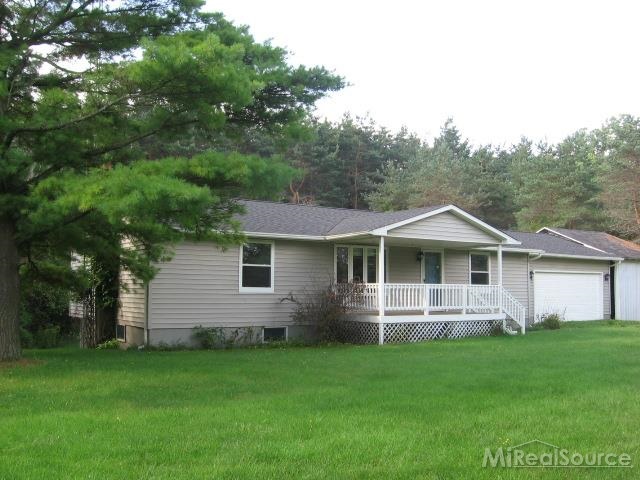 6630 Day Road Port Sanilac, MI 48469 - Photo 3 of 30