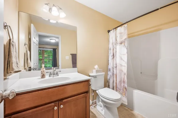 $220,000 | 1810 Broadway Street, Unit 211, Lynchburg, VA 24501