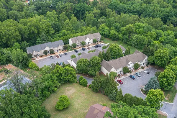 $220,000 | 1810 Broadway Street, Unit 211, Lynchburg, VA 24501