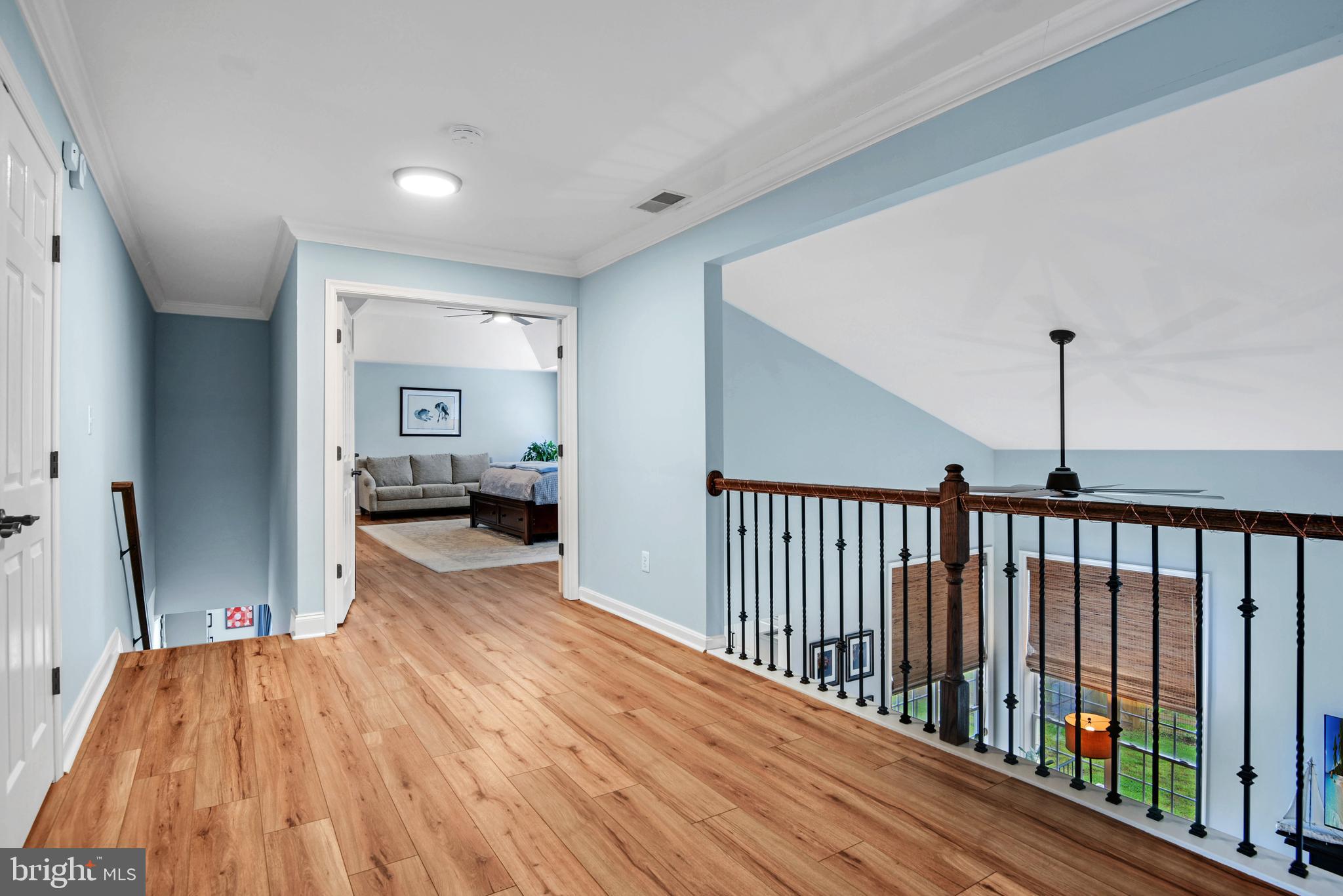 611 Havenhill Road Edgewater, MD 21037 - Photo 27 of 60 Upper level loft/hallway