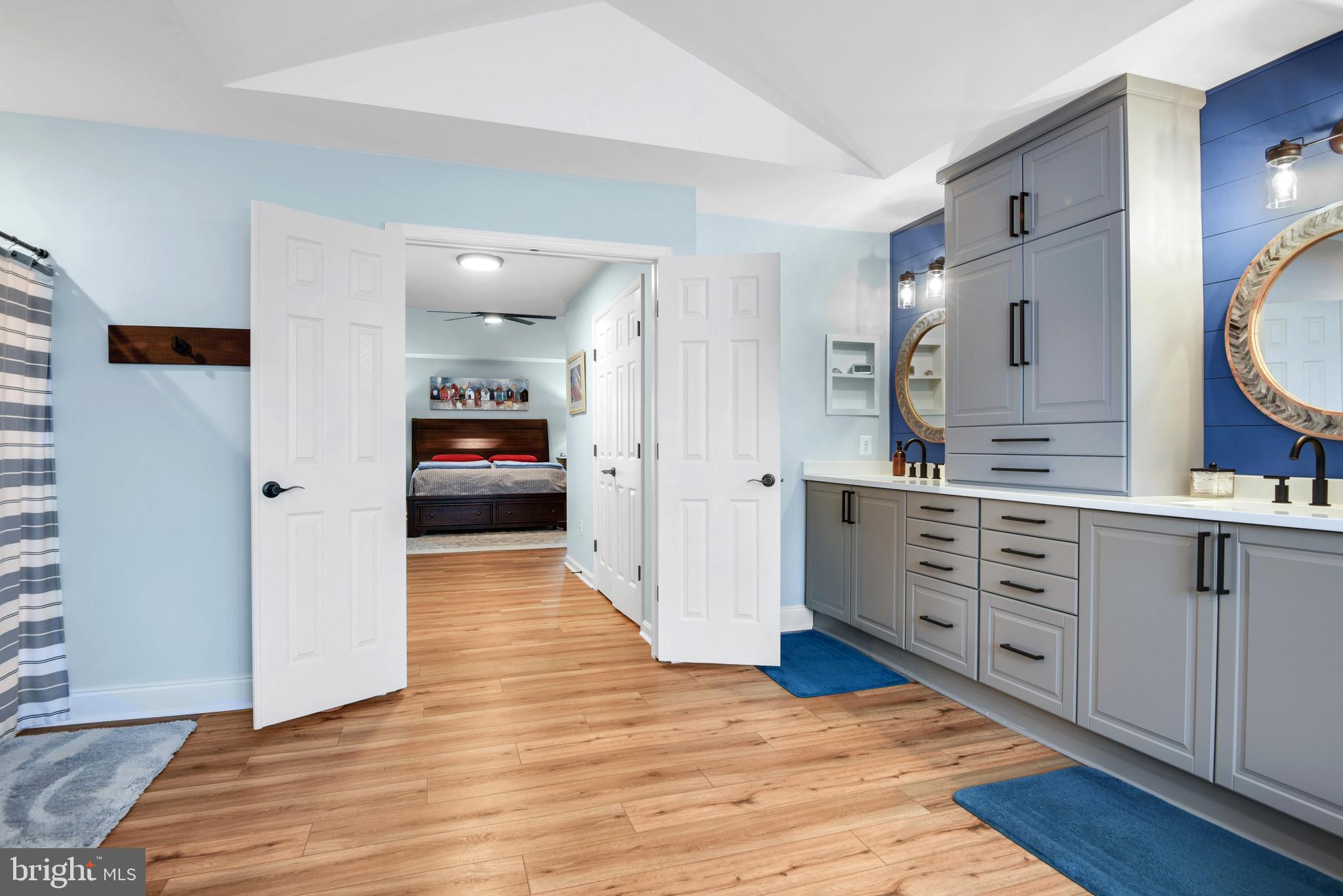 611 Havenhill Road Edgewater, MD 21037 - Photo 31 of 60 Primary Bath/walk in closet doors /2 walk ins
