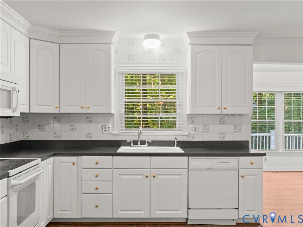 5904 Bent Creek Road Midlothian, VA 23112 - Photo 11 of 52 Gallery Image 11