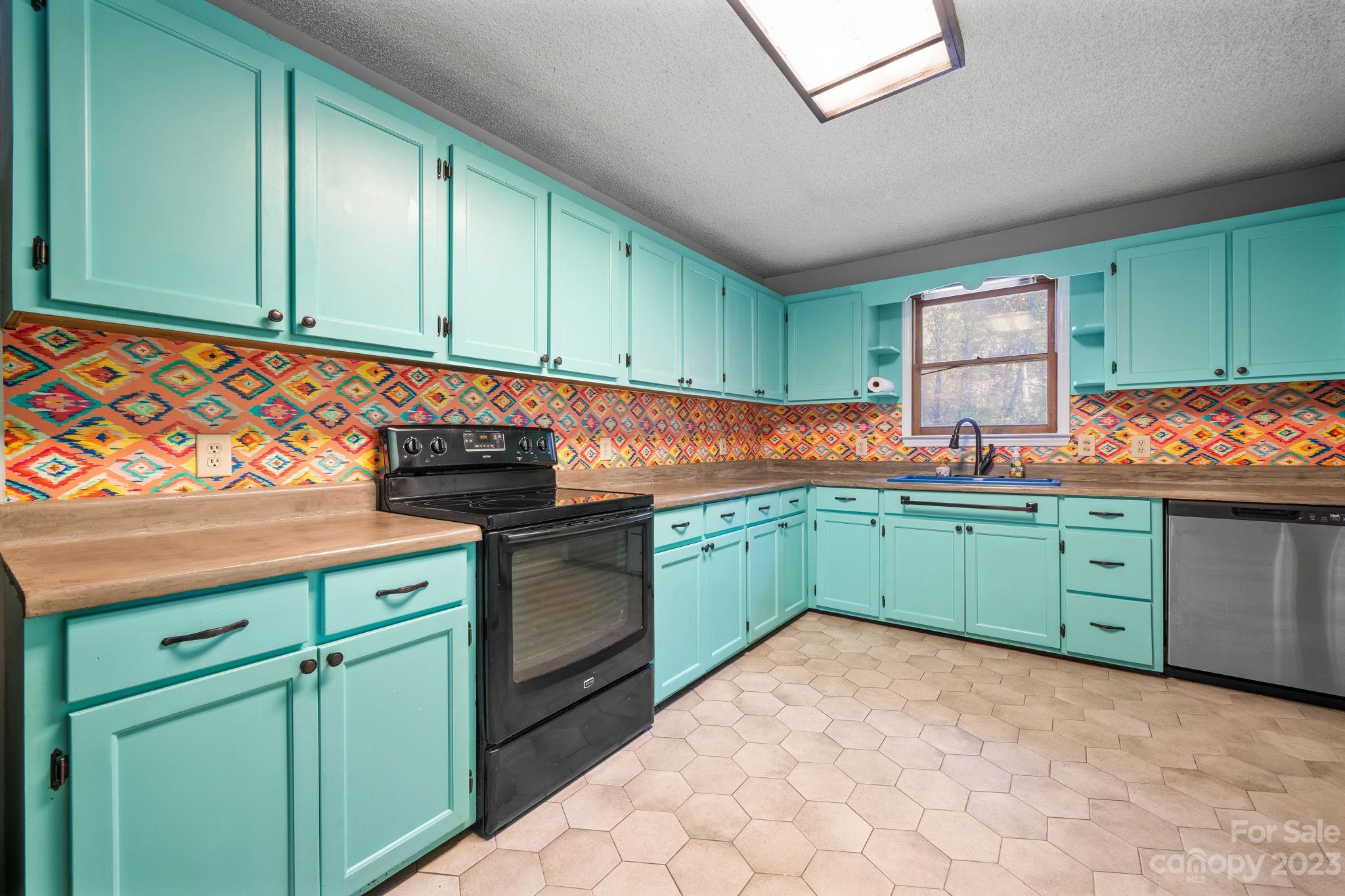 3576 Julian Welborn Road Morganton, NC 28655 - Photo 7 of 36 Gallery Image 7