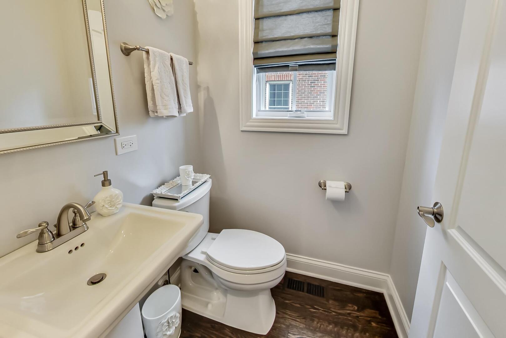 2824 Central Road Glenview, IL 60025 - Photo 16 of 44