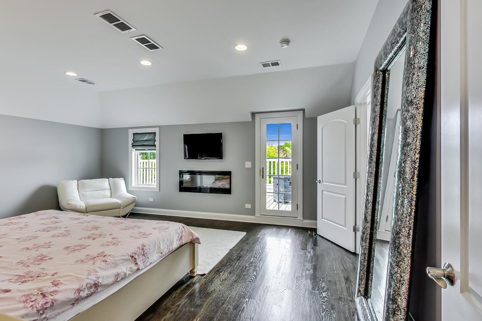 2824 Central Road Glenview, IL 60025 - Photo 22 of 44