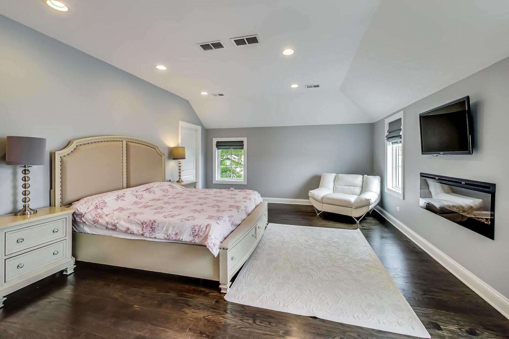 2824 Central Road Glenview, IL 60025 - Photo 22 of 44