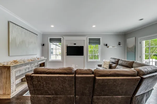 $1,290,900 | 2824 Central Road, Glenview, IL 60025