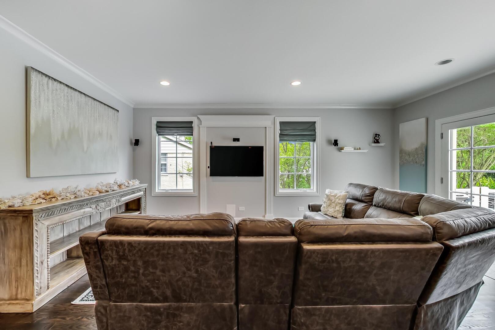 2824 Central Road Glenview, IL 60025 - Photo 3 of 44