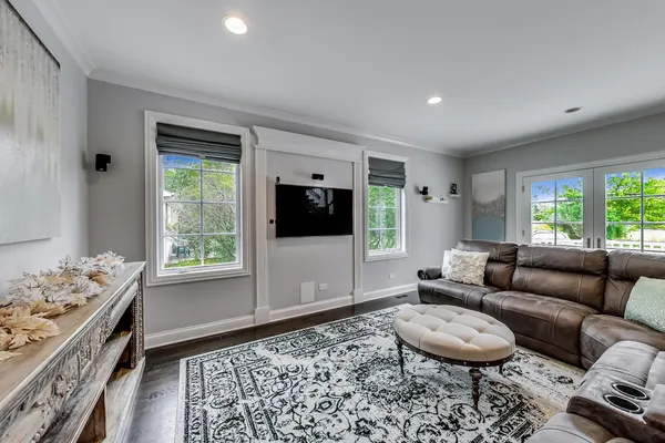 $1,290,900 | 2824 Central Road, Glenview, IL 60025