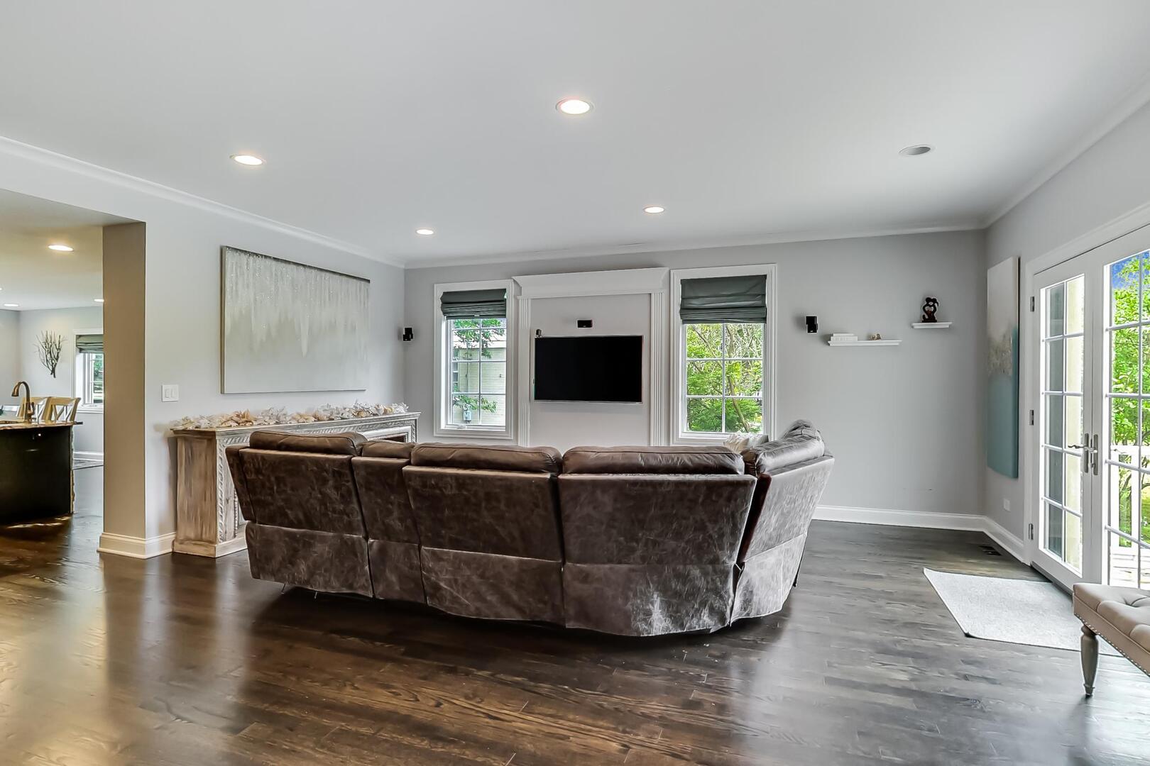 2824 Central Road Glenview, IL 60025 - Photo 6 of 44