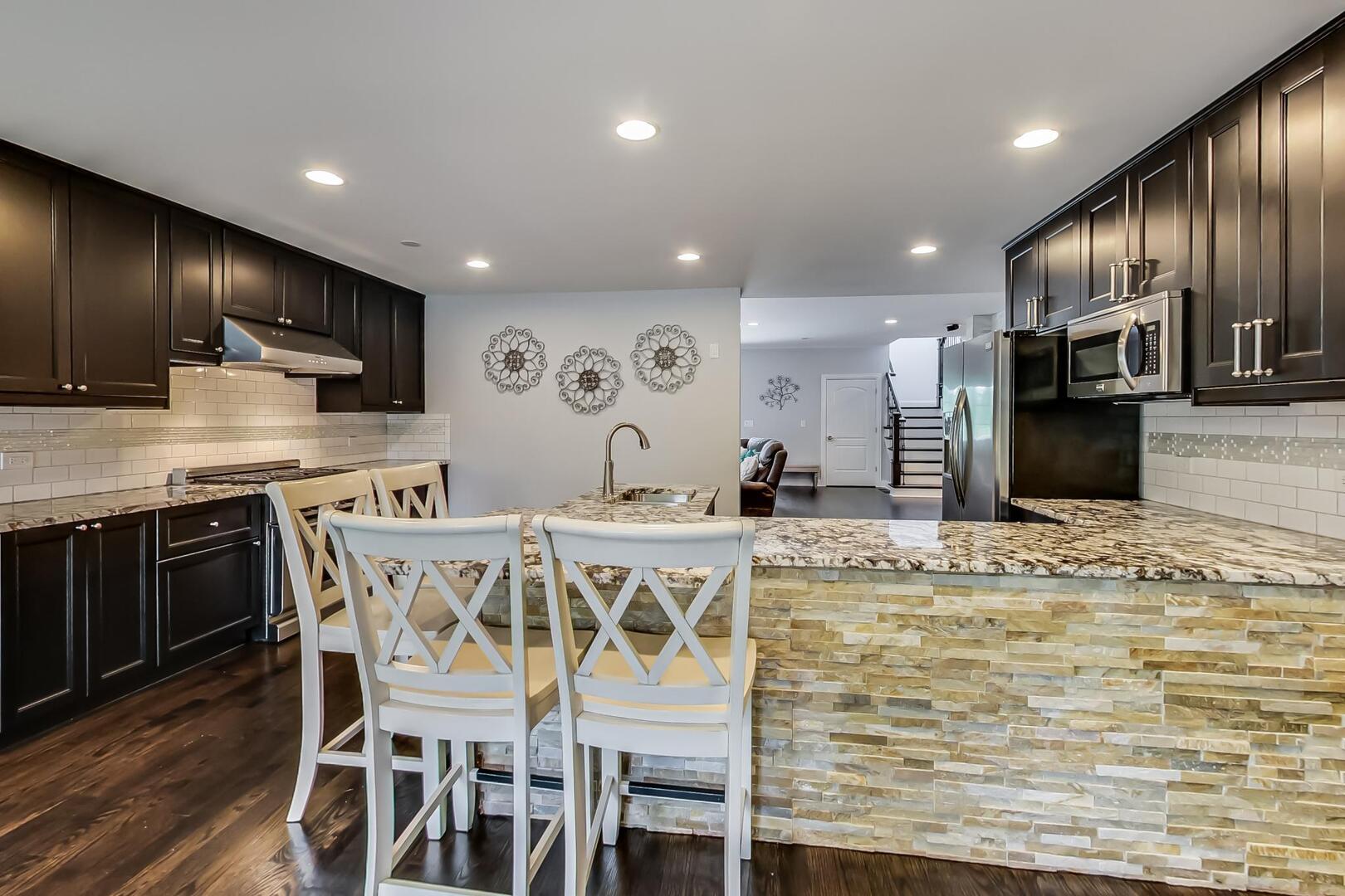 2824 Central Road Glenview, IL 60025 - Photo 8 of 44