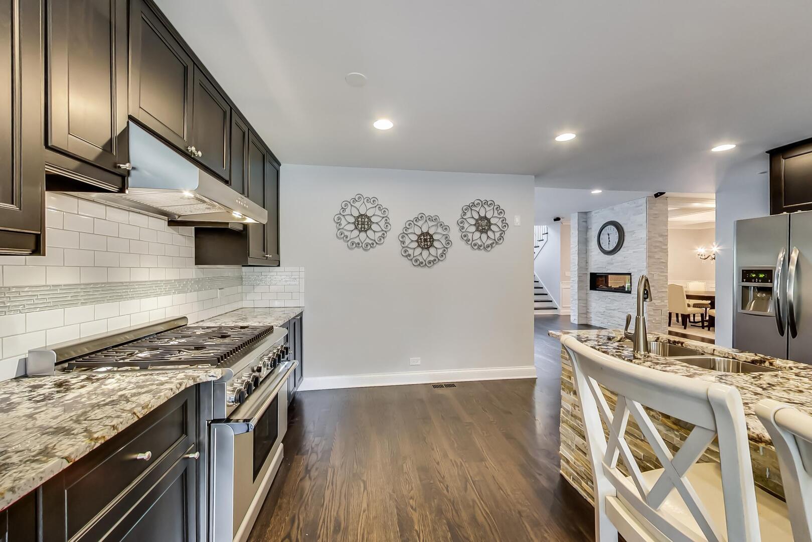 2824 Central Road Glenview, IL 60025 - Photo 9 of 44