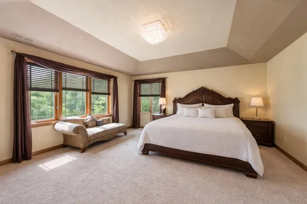 $985,000 | 84 Liberty Lakes Drive, Valparaiso, IN 46385