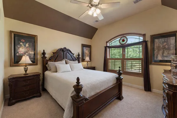 $985,000 | 84 Liberty Lakes Drive, Valparaiso, IN 46385