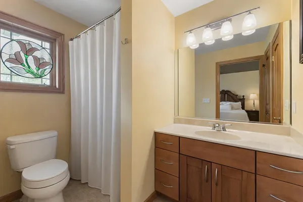 $985,000 | 84 Liberty Lakes Drive, Valparaiso, IN 46385