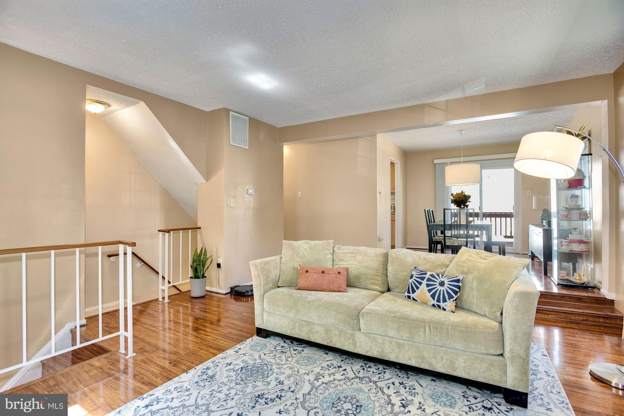 2376 Hunters Square Court Reston, VA 20191 - Photo 2 of 22
