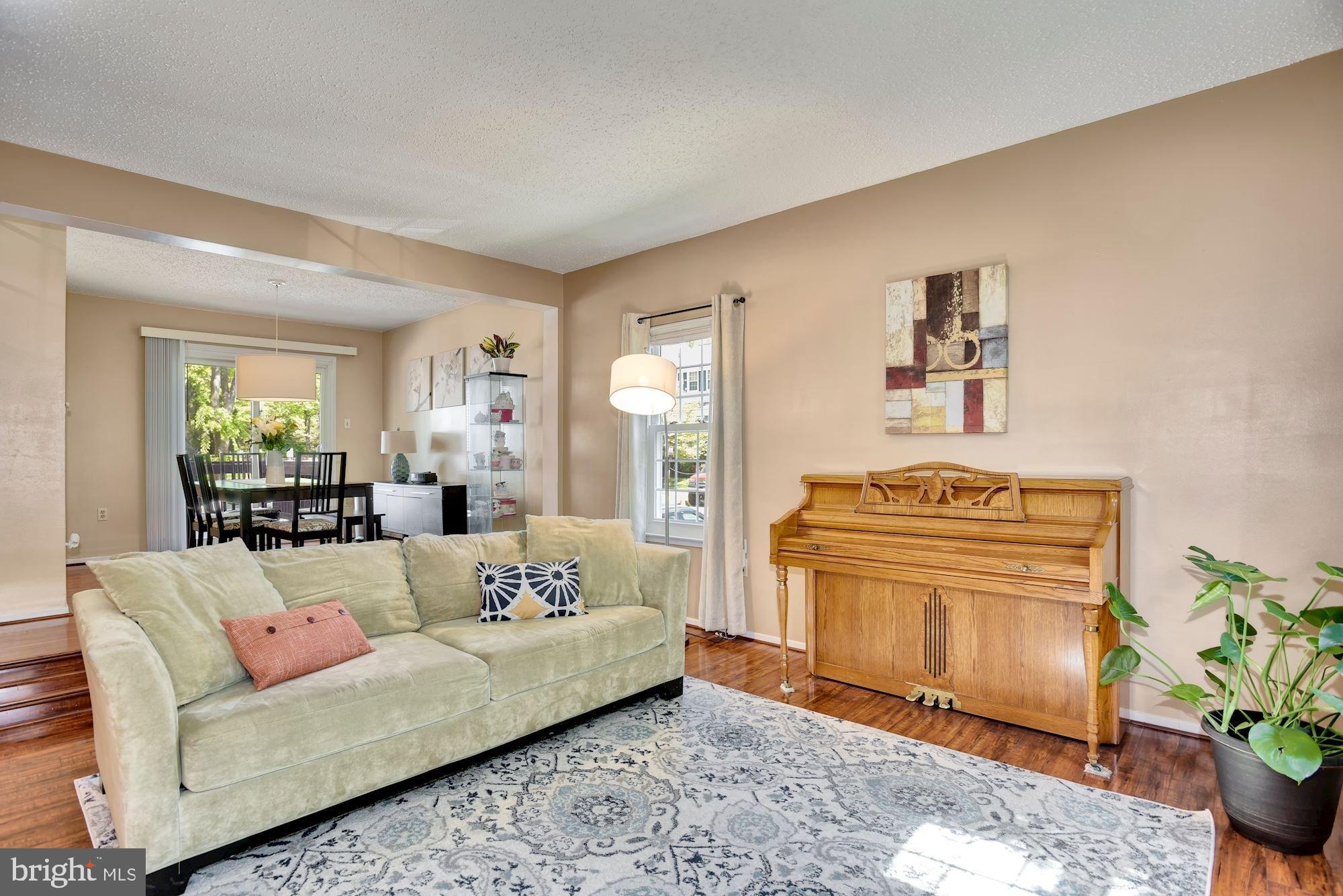 2376 Hunters Square Court Reston, VA 20191 - Photo 5 of 22