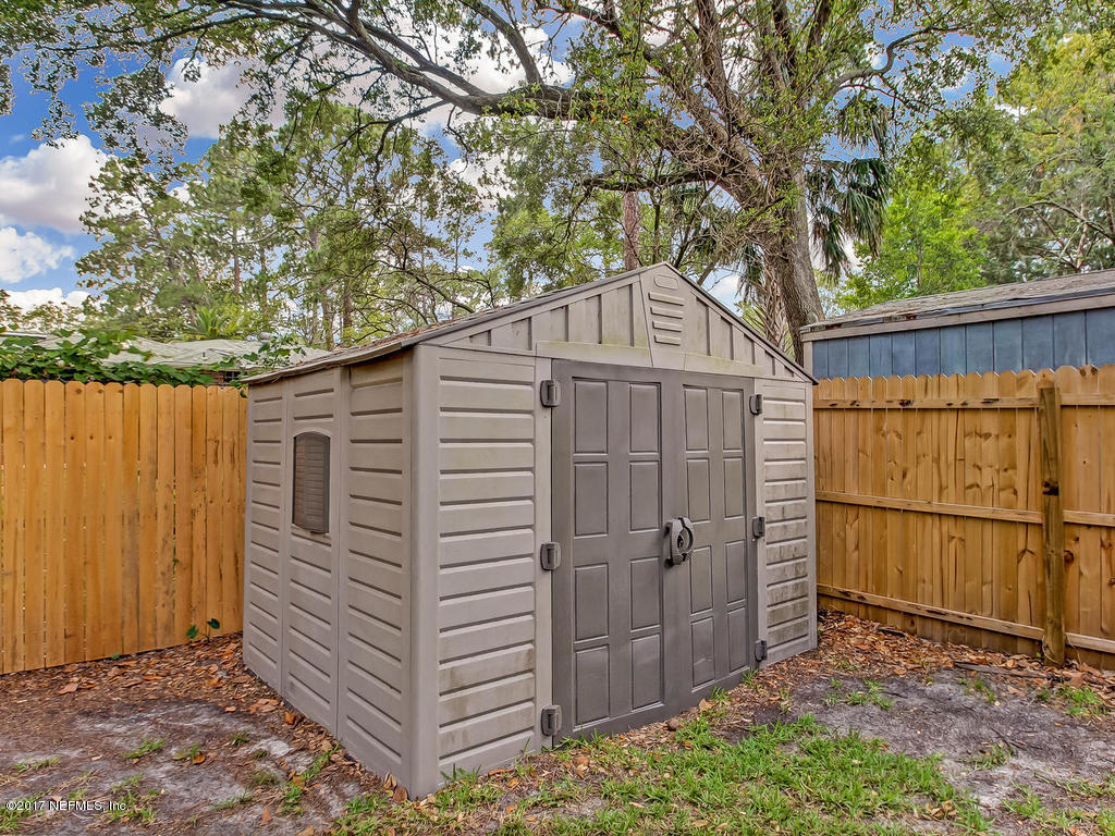 3754 Coronado Road Jacksonville, FL 32217 - Photo 17 of 19 a view of a backyard