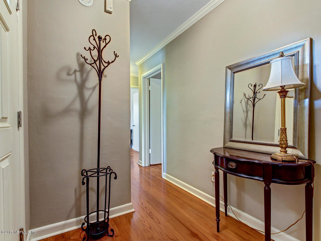 3754 Coronado Road Jacksonville, FL 32217 - Photo 7 of 19 a view of a room with gym equipment