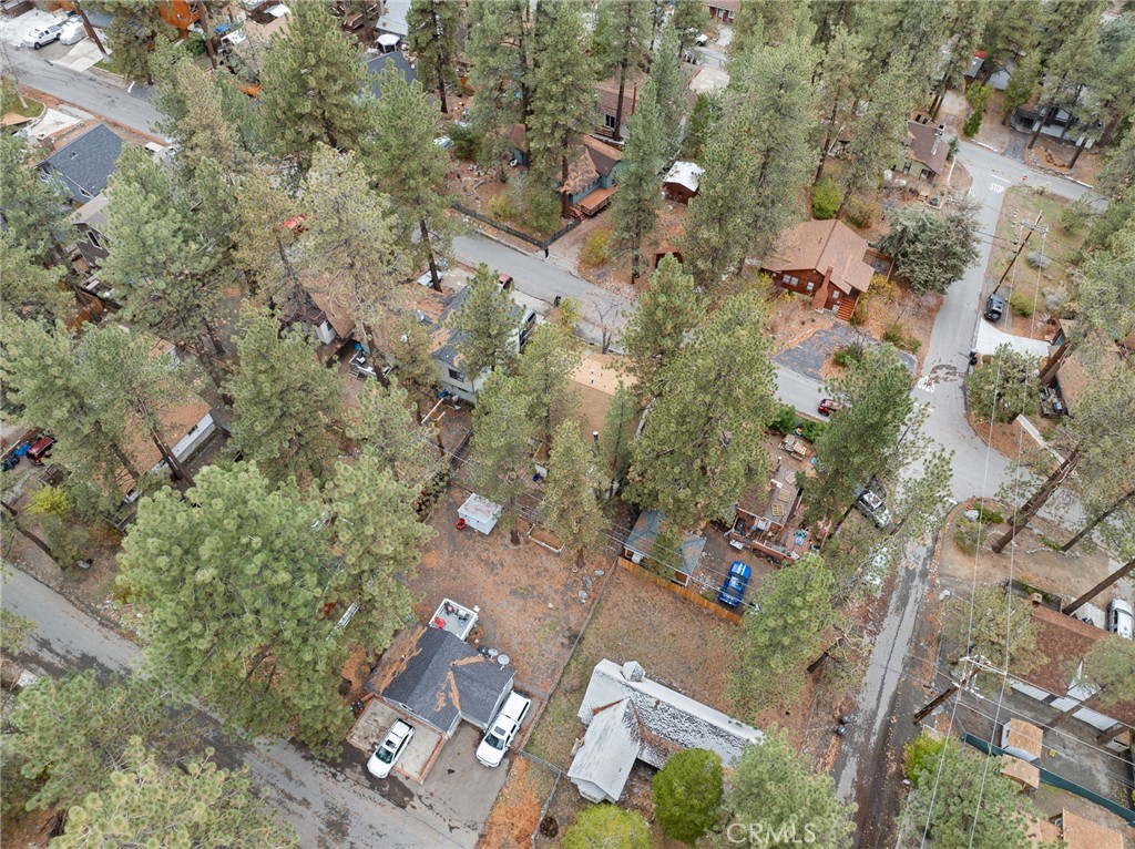 1725 Linnet Road Wrightwood, CA 92397 - Photo 35 of 35 an aerial view of residential house with outdoor space and trees all around