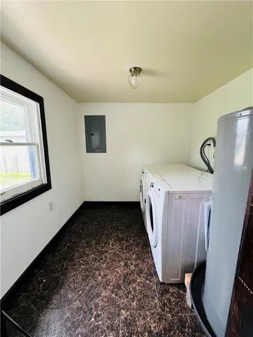 a view of utility room