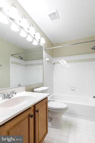 5638 Gresham Lane Centreville, VA 20120 - Photo 9 of 13 Full bath 1